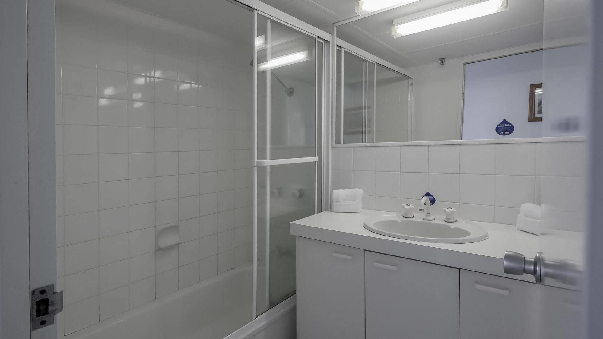 Waterways Apartments Surfers Paradise Exterior foto